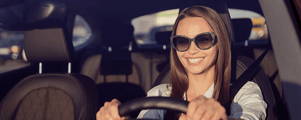  10 napszemüveg vezetéshez: éles látás napsütésben is